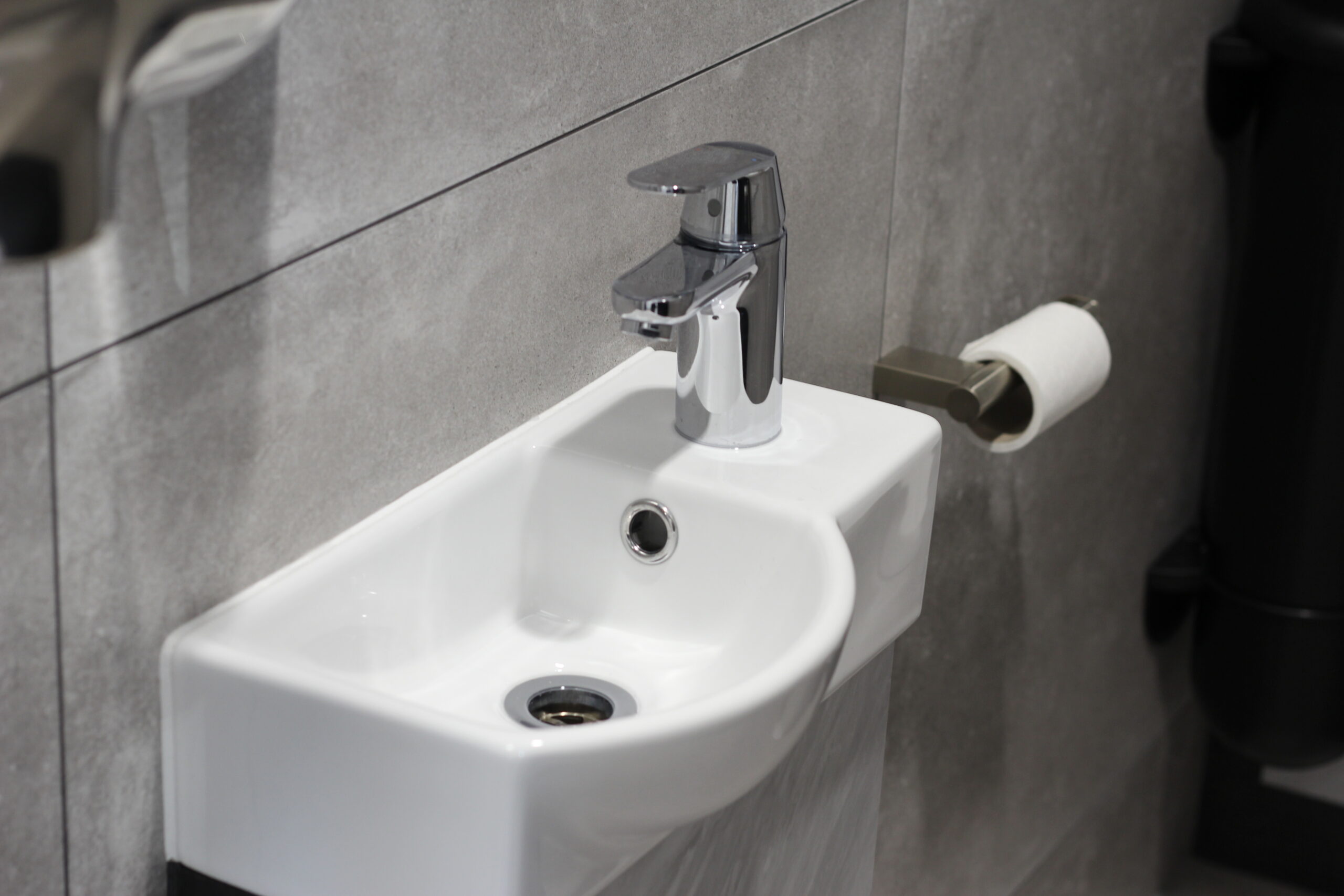 wall mounted basin