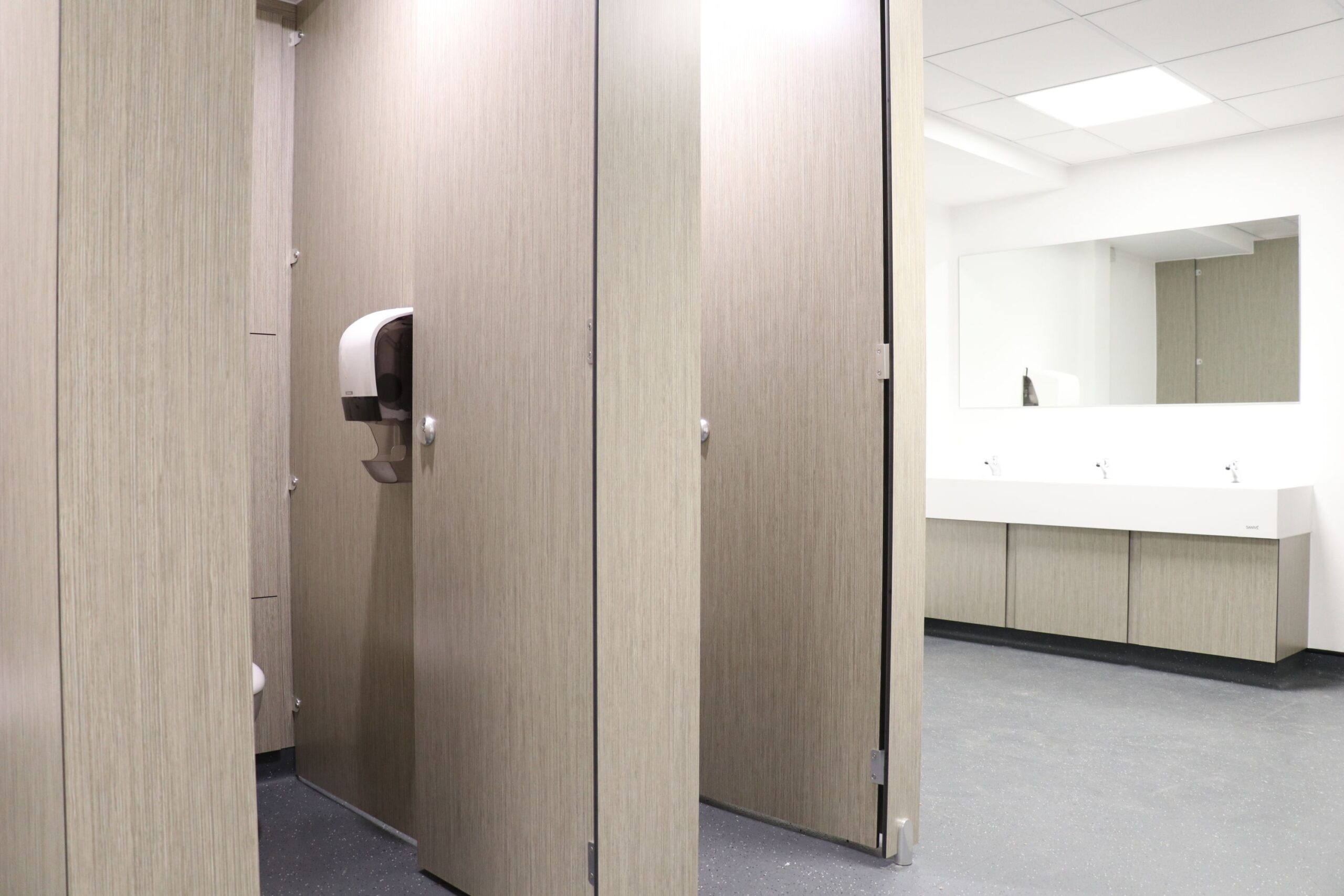 toilet cubicles