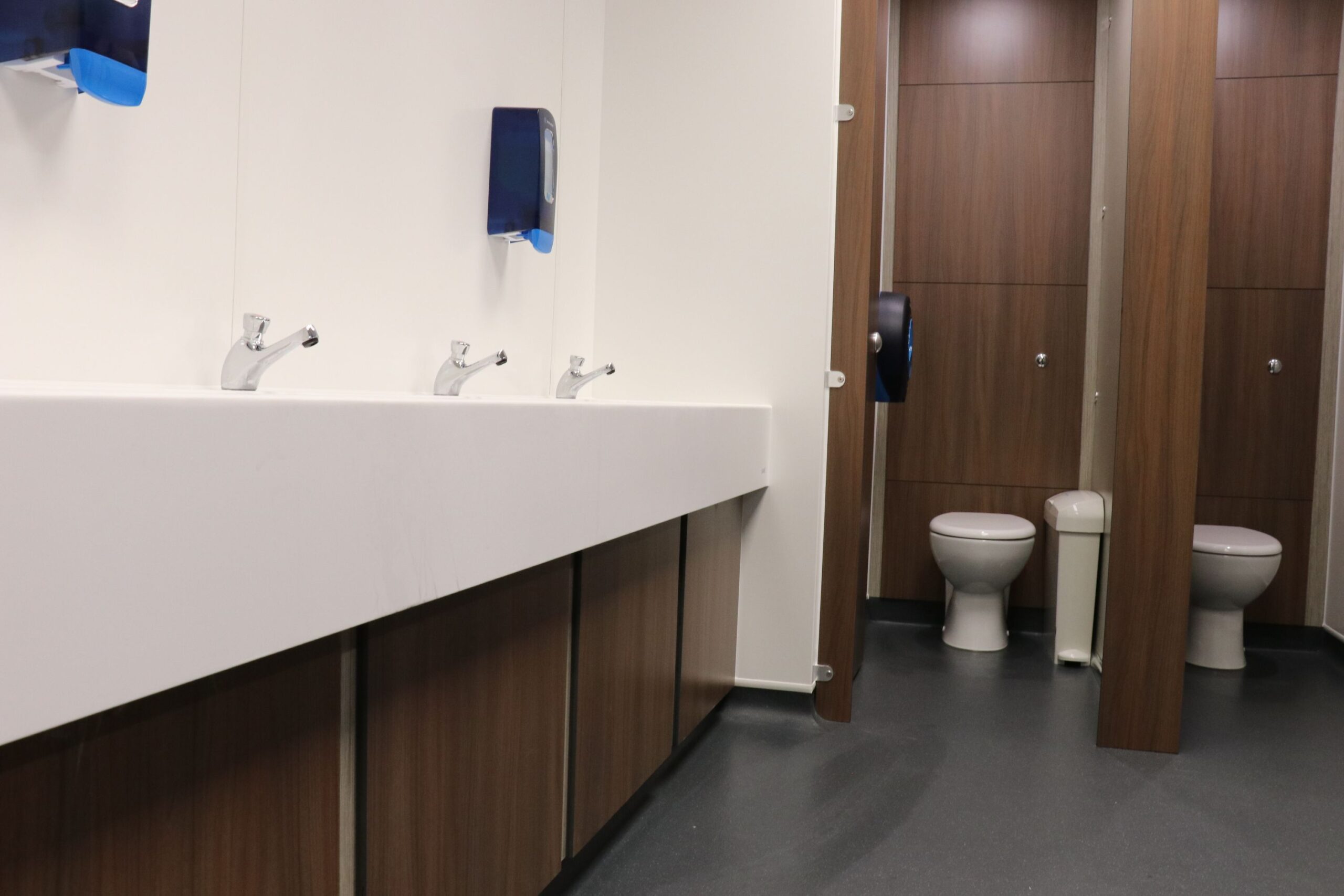 IMG_9106 vanity unit