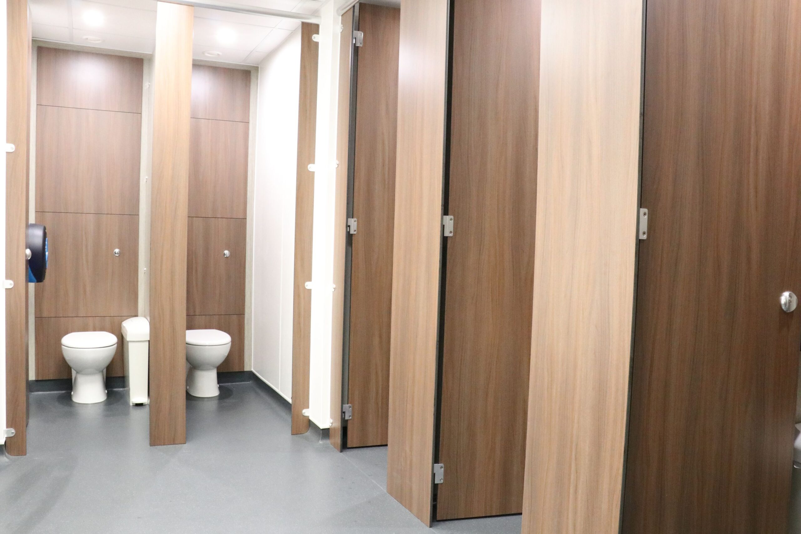 IMG_9109 toilet cubicles