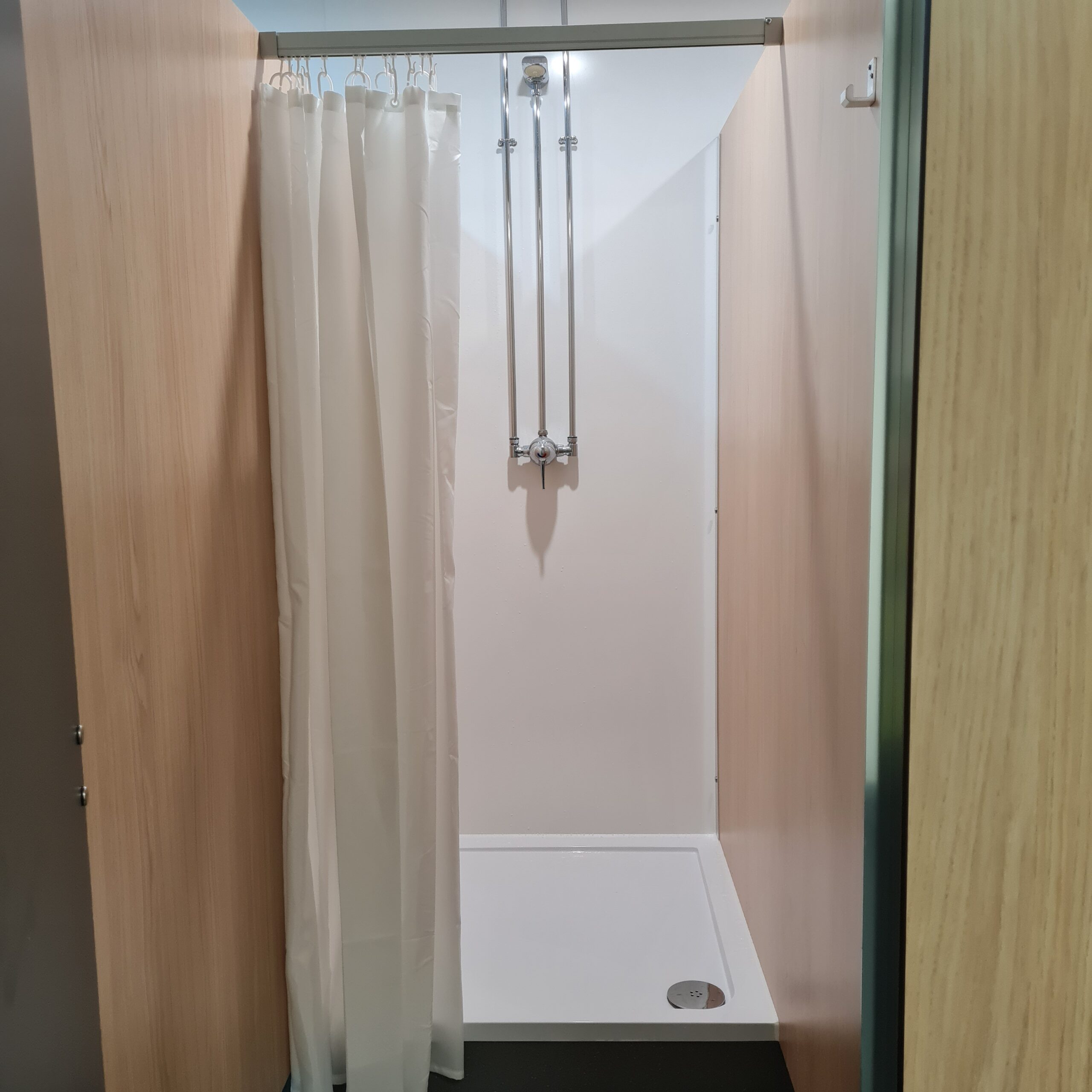 20220701_085439 shower cubicle