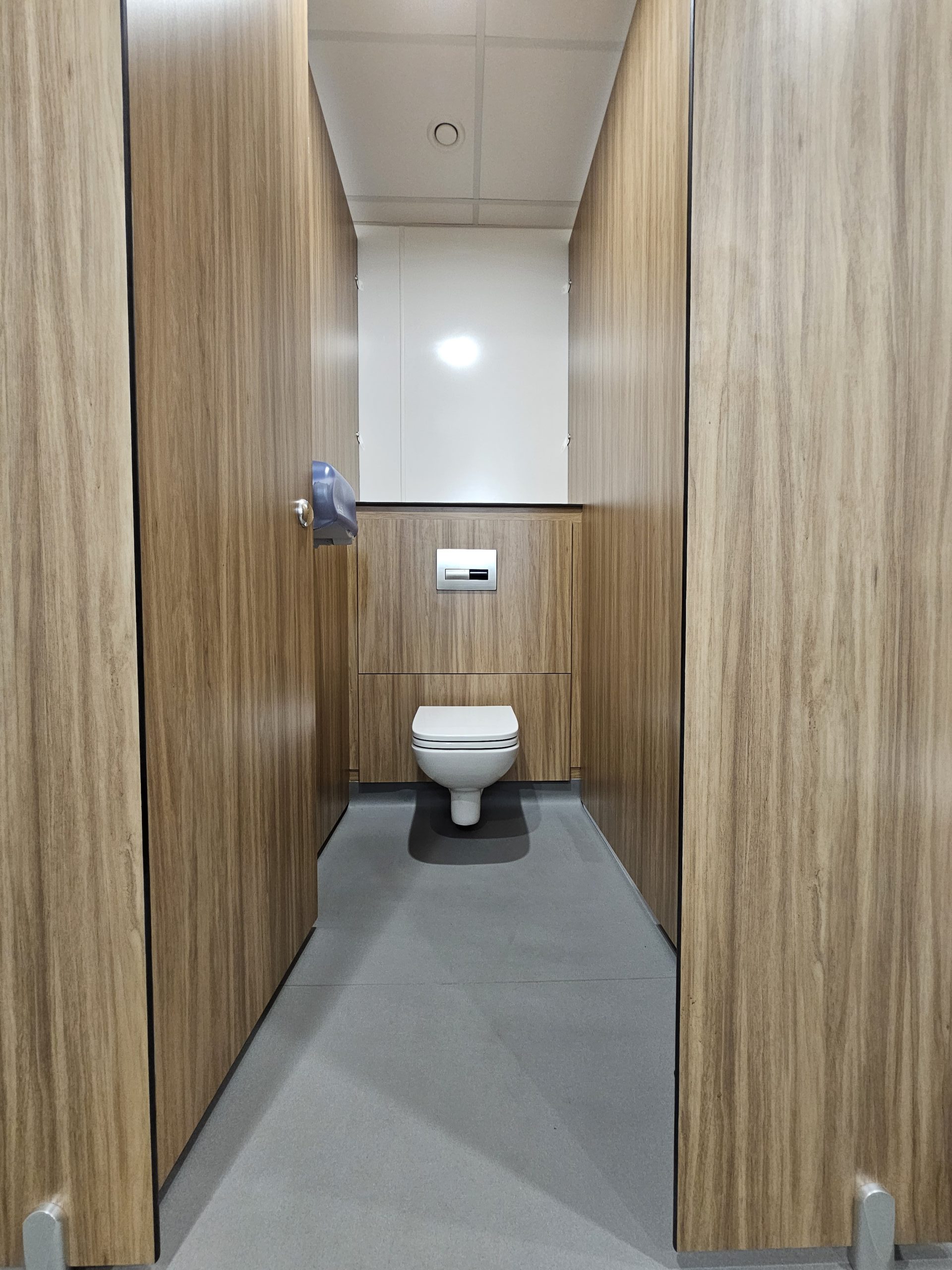 20230515_092101 lancing college toilets