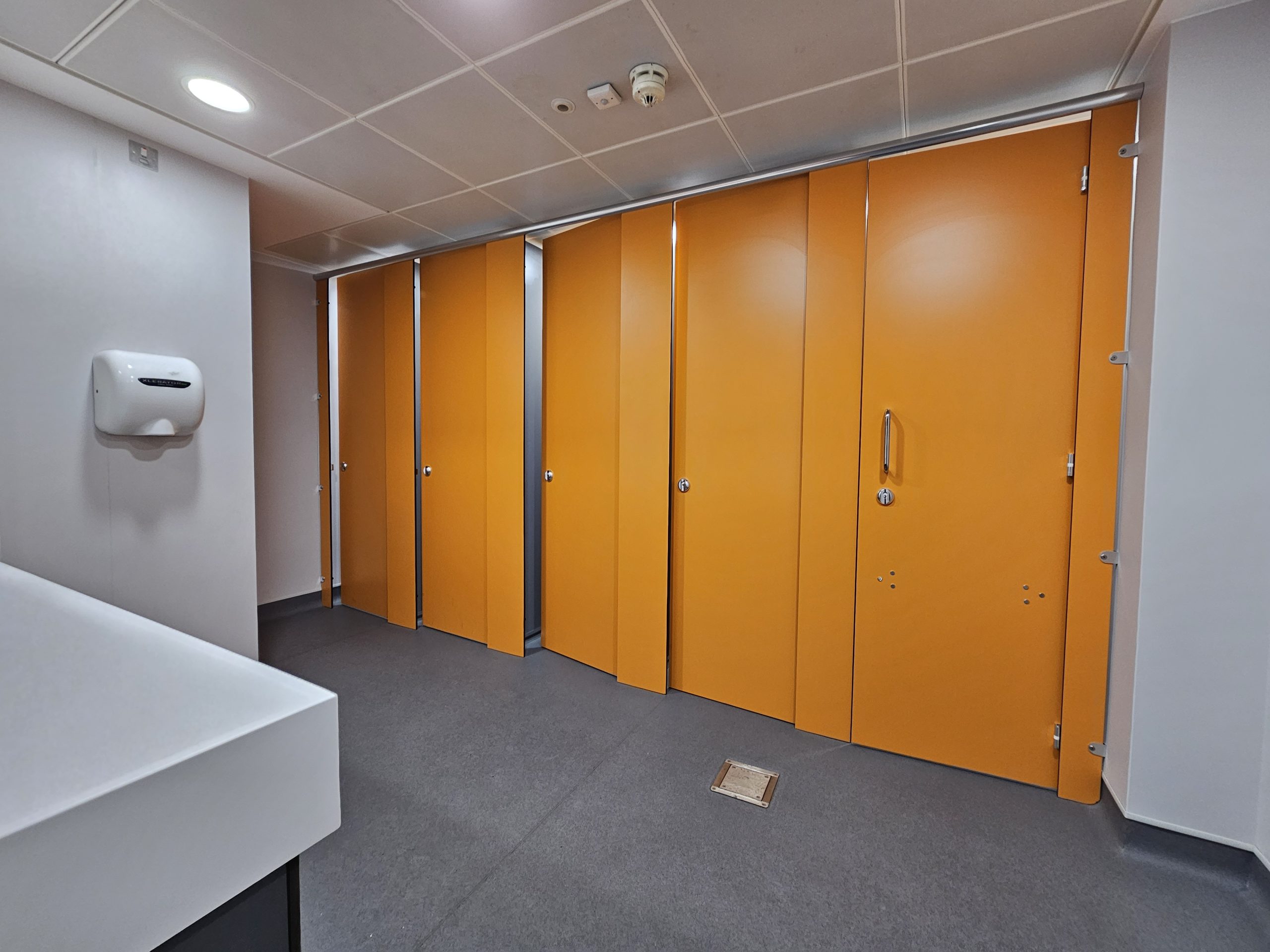 solid grade laminate cubicles