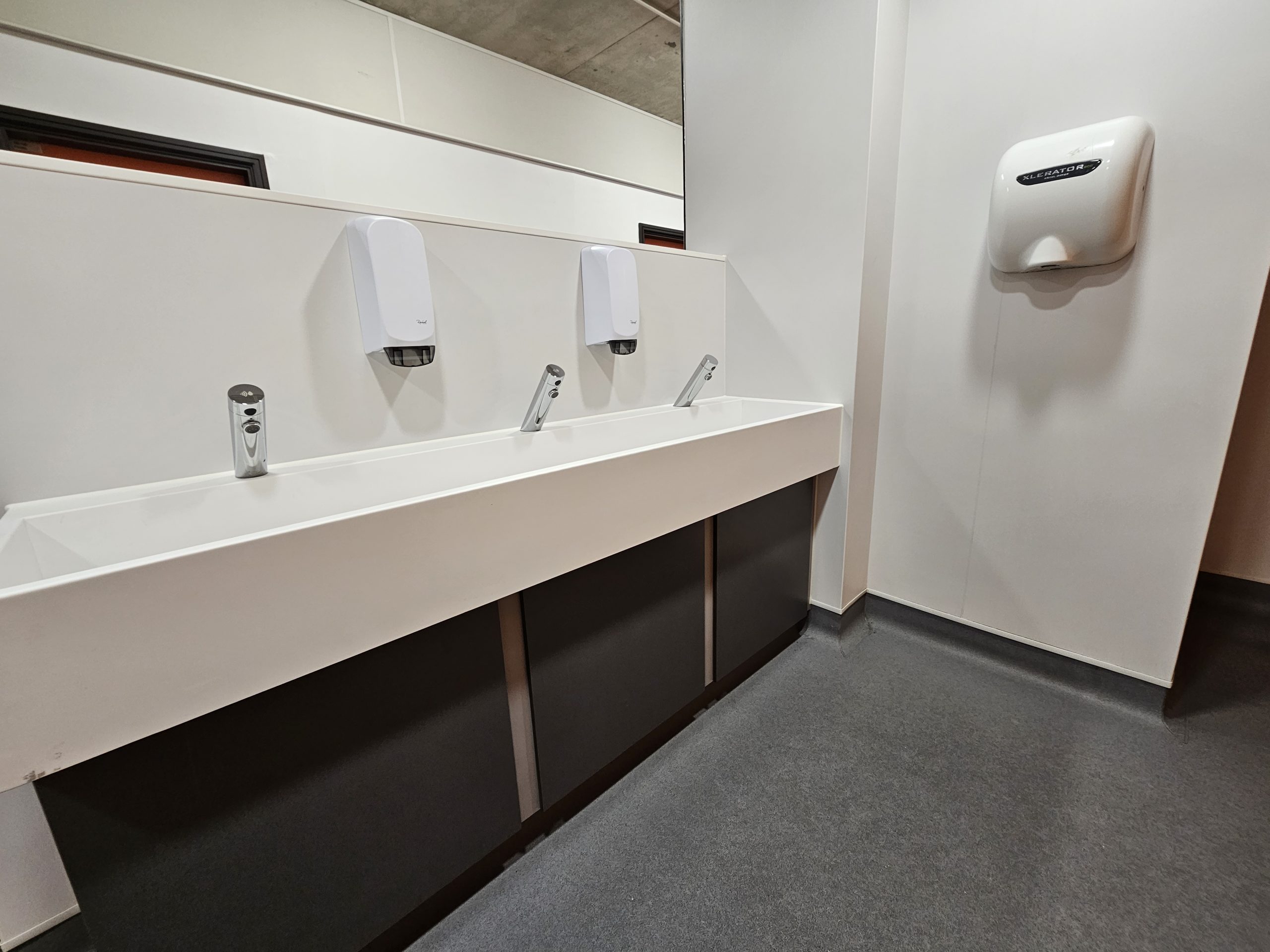 solid surface washtrough