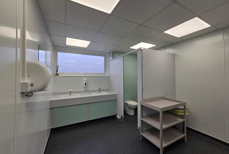 spacious toilet area