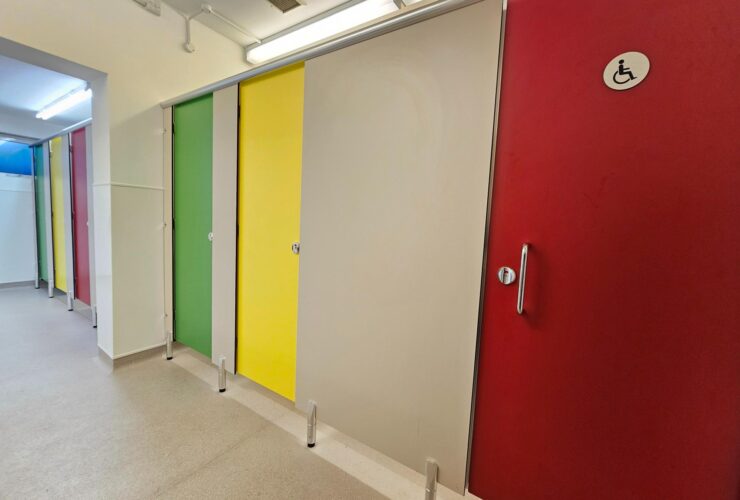 red hill primary school toilets