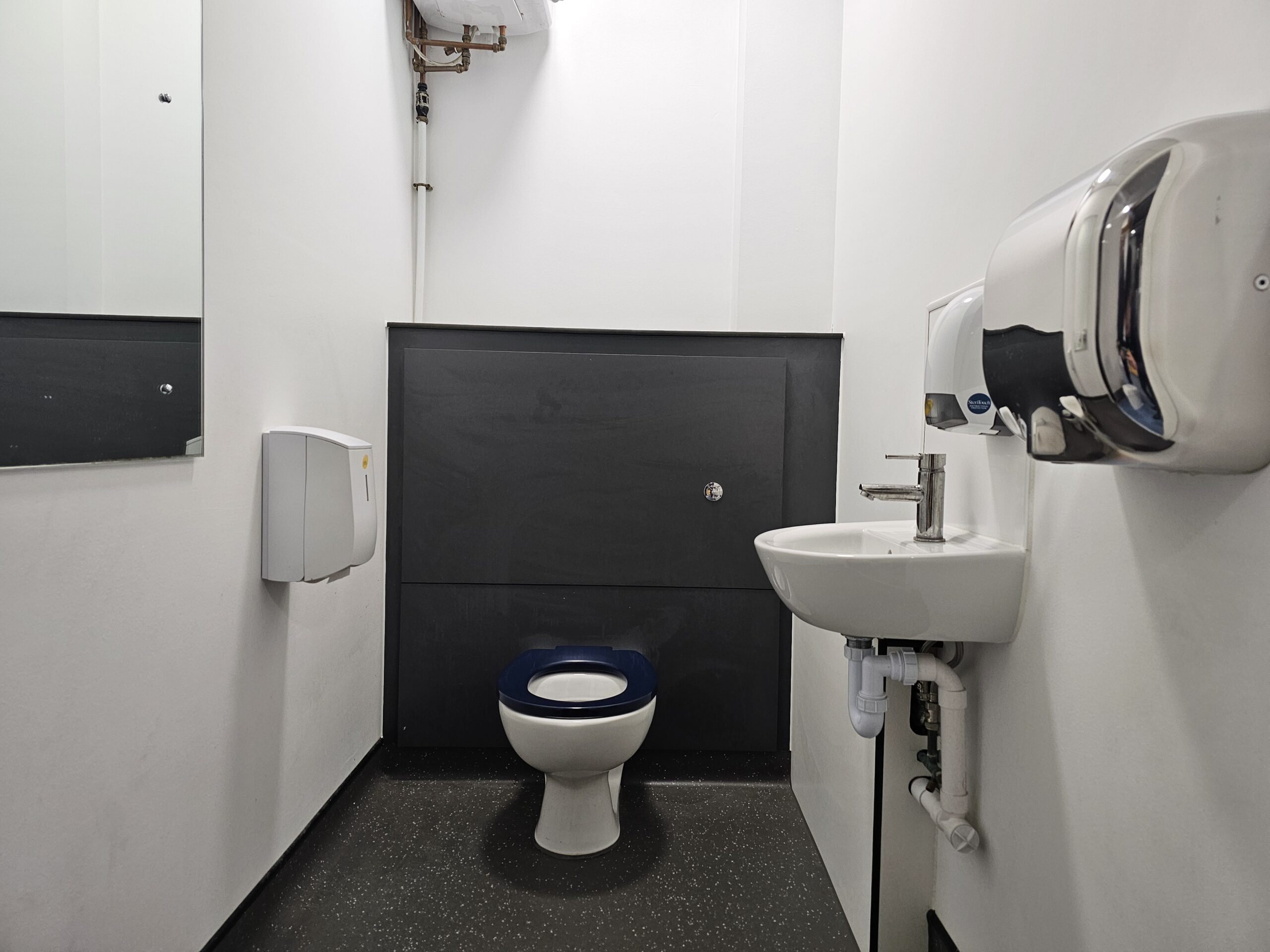 20241219_071134 John Perryn Primary School