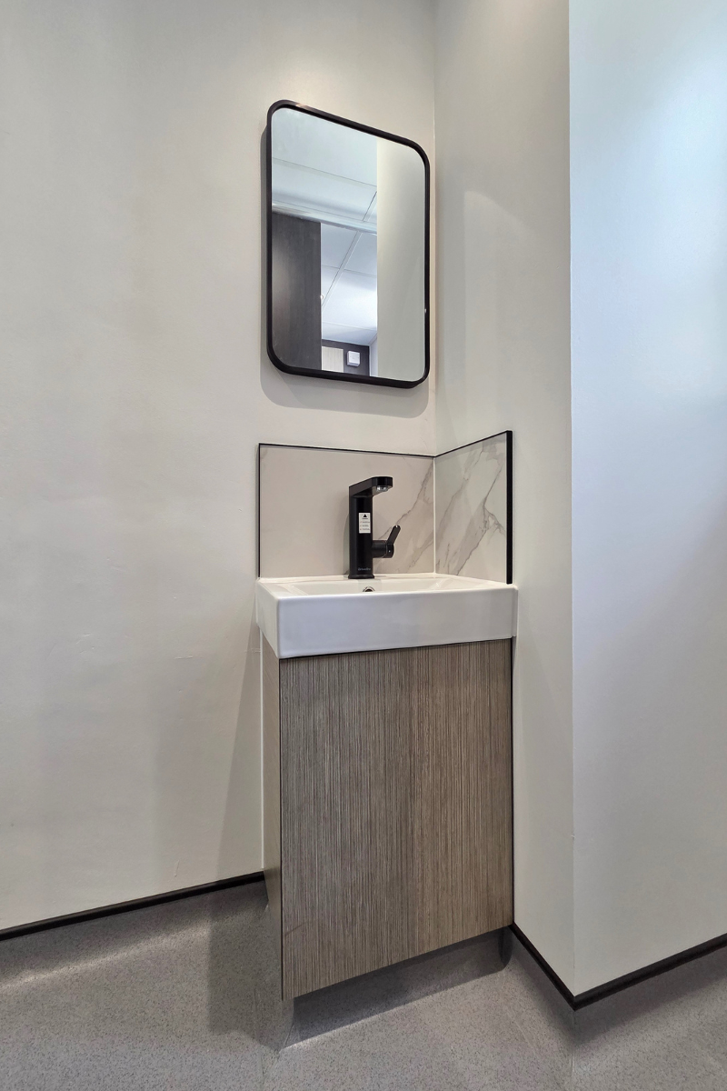 Radnor House 4 Washrooms for schools and colleges